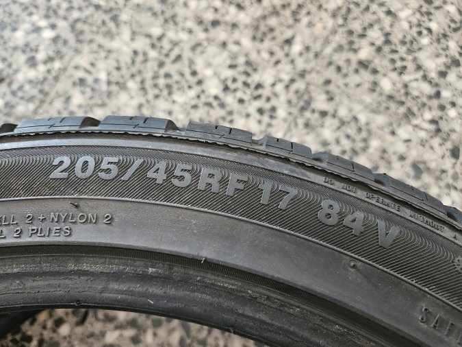205/45 R17 Kumho Tire