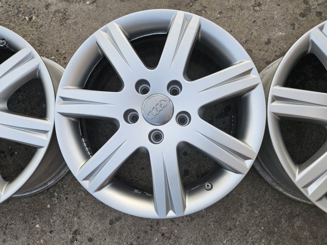 Aluminijumska felna 8J x R18 ET 0