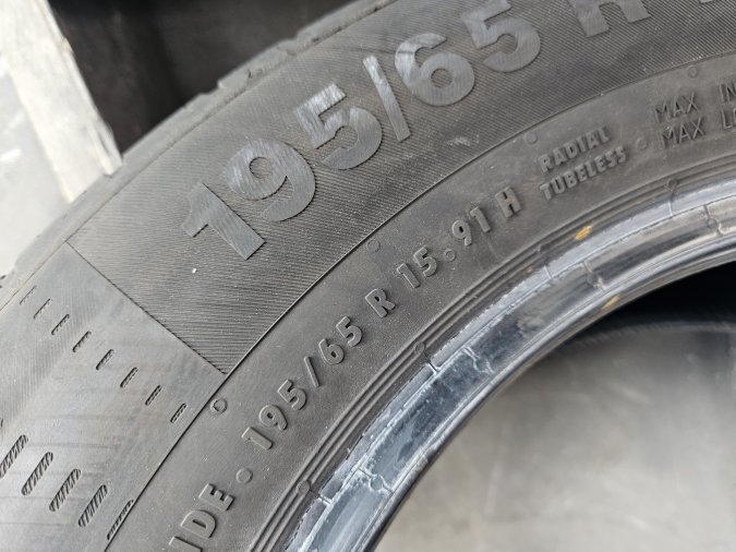 195/65 R15 Continental
