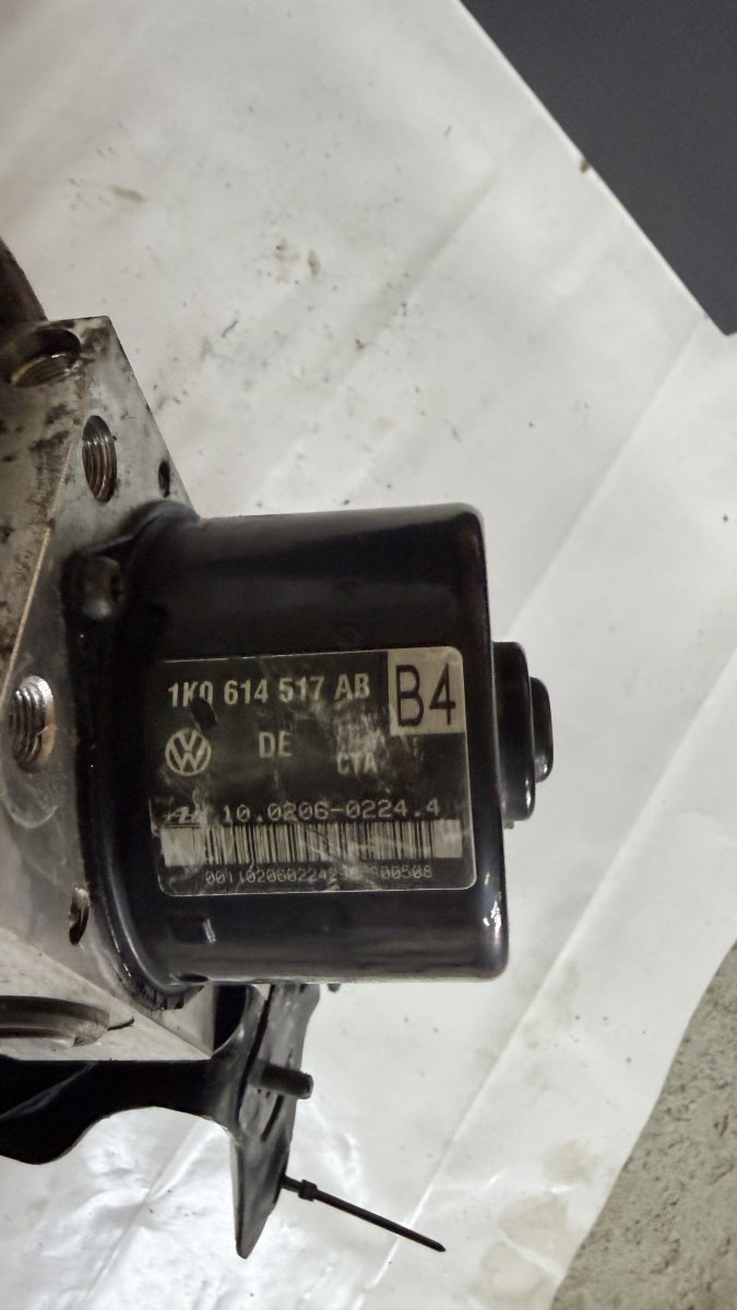 ABS ESP Pumpa centrala a3 quattro 1K0907379AB